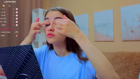 vikiberry online show from October 18, 4:04 am