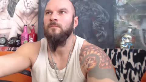 Snapshot of viking_me chatting on December 16, 10:08 am viking online show from December 16, 10:08 am
