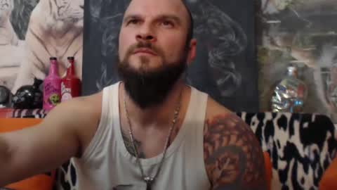 Snapshot of viking_me chatting on December 17, 7:48 pm viking online show from December 17, 7:48 pm