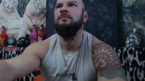 Snapshot of viking_me chatting on December 31, 6:37 am viking online show from December 31, 6:37 am