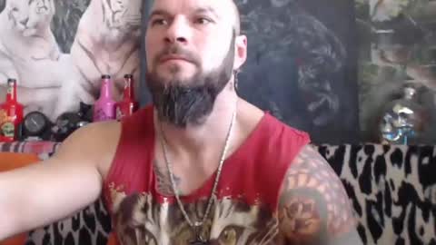 Snapshot of viking_me chatting on January 1, 7:41 am viking online show from January 1, 7:41 am