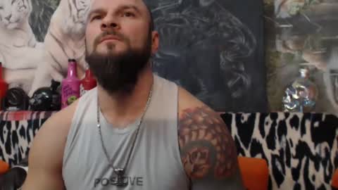 Snapshot of viking_me chatting on January 3, 8:11 pm viking online show from January 3, 8:11 pm