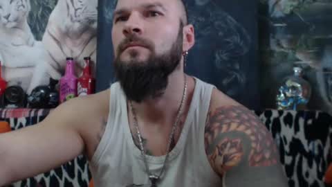 Snapshot of viking_me chatting on January 4, 7:34 am viking online show from January 4, 7:34 am