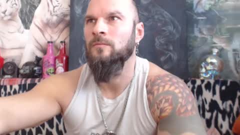 Snapshot of viking_me chatting on January 5, 10:32 am viking online show from January 5, 10:32 am