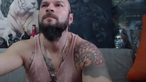 Snapshot of viking_me chatting on January 12, 7:00 am viking online show from January 12, 7:00 am