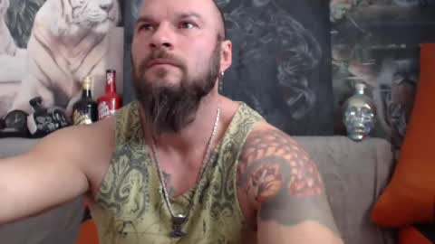 Snapshot of viking_me chatting on February 25, 11:19 am viking online show from February 25, 11:19 am