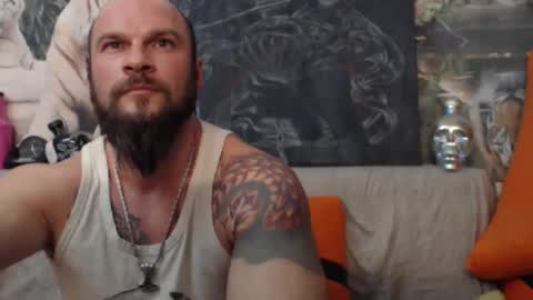 Snapshot of viking_me chatting on February 27, 8:42 pm viking online show from February 27, 8:42 pm