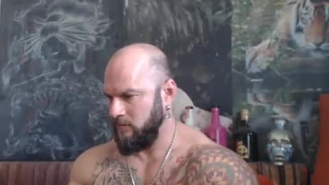 Snapshot of viking_me chatting on October 22, 7:19 am viking online show from October 22, 7:19 am