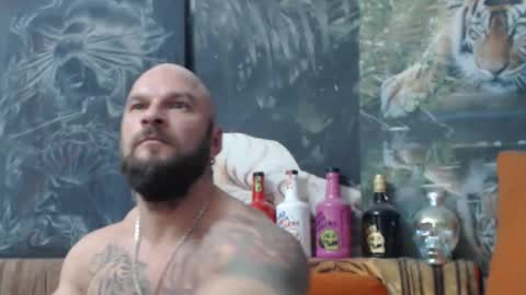 Snapshot of viking_me chatting on October 24, 7:43 pm viking online show from October 24, 7:43 pm