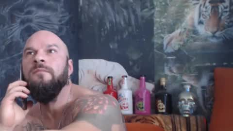 Snapshot of viking_me chatting on October 28, 11:14 am viking online show from October 28, 11:14 am