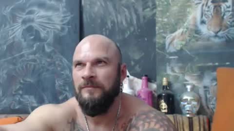 Snapshot of viking_me chatting on October 29, 9:27 pm viking online show from October 29, 9:27 pm