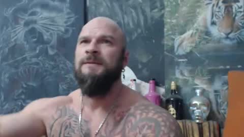 Snapshot of viking_me chatting on November 3, 7:48 pm viking online show from November 3, 7:48 pm