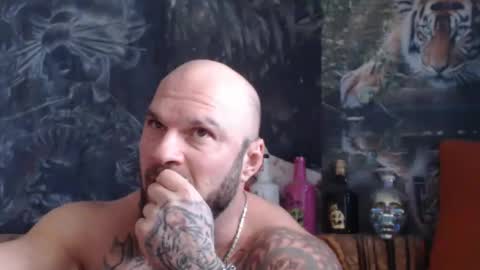 Snapshot of viking_me chatting on November 14, 9:08 am viking online show from November 14, 9:08 am