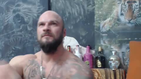 Snapshot of viking_me chatting on November 15, 7:32 pm viking online show from November 15, 7:32 pm