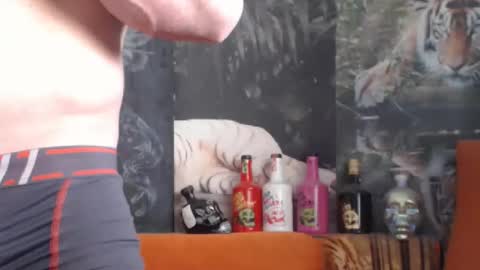 Snapshot of viking_me chatting on November 26, 7:42 am viking online show from November 26, 7:42 am