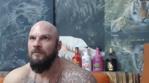 Snapshot of viking_me chatting on November 28, 8:22 pm viking online show from November 28, 8:22 pm