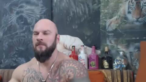 Snapshot of viking_me chatting on December 5, 8:01 am viking online show from December 5, 8:01 am