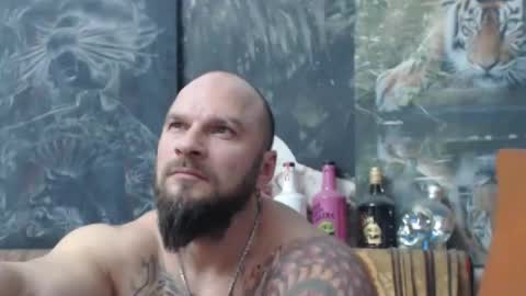 Snapshot of viking_me chatting on December 14, 8:46 pm viking online show from December 14, 8:46 pm