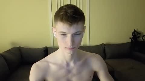 Max online show from December 21, 6:48 pm