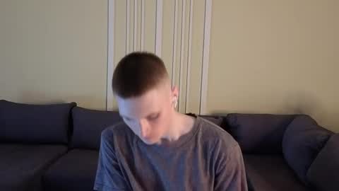 Max online show from March 22, 1:03 pm