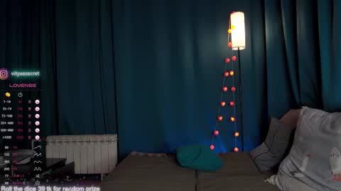 Snapshot of viktor_secret chatting on November 1, 4:58 am fansly VITEKsecret online show from November 1, 4:58 am