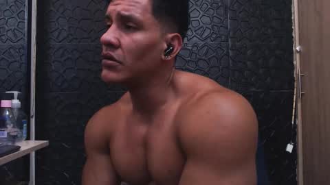 Viktor Herrera online show from October 9, 3:10 pm