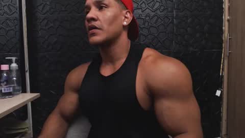 Viktor Herrera online show from October 10, 5:01 pm