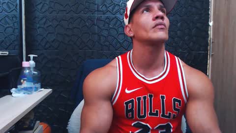 Viktor Herrera online show from November 14, 6:17 pm