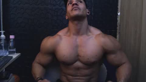 Viktor Herrera online show from November 15, 2:46 pm