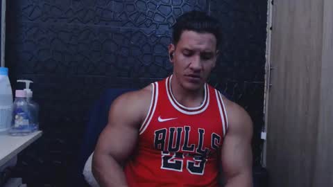 Viktor Herrera online show from January 16, 1:37 pm