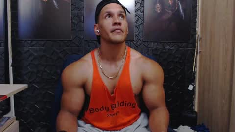 Viktor Herrera online show from April 8, 4:12 am