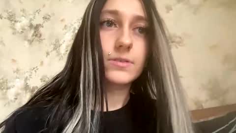 Snapshot of viktoria9898 chatting on September 9, 12:26 pm Sweett online show from September 9, 12:26 pm