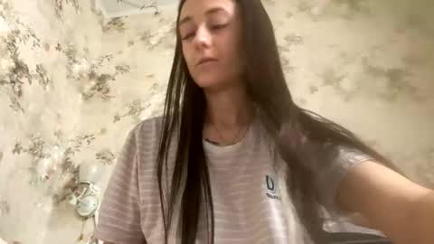 Snapshot of viktoria9898 chatting on October 7, 11:29 am Sweett online show from October 7, 11:29 am