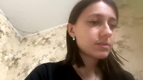 Snapshot of viktoria9898 chatting on November 17, 9:04 am Sweett online show from November 17, 9:04 am