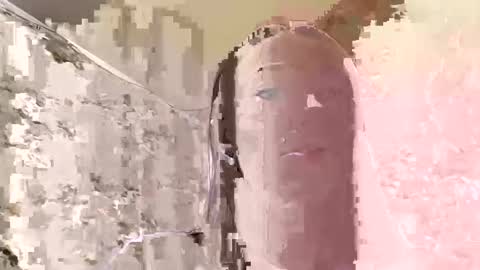 Snapshot of viktoria9898 chatting on November 25, 12:27 pm Sweett online show from November 25, 12:27 pm