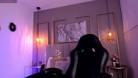 Victoria online show from March 27, 11:04 pm