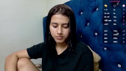 vikysexy28 online show from March 10, 4:50 am