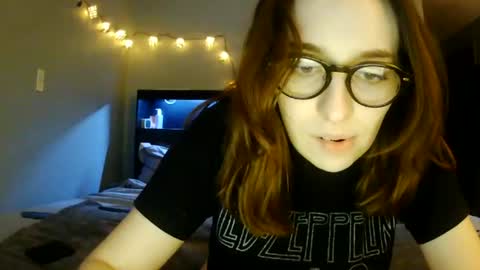 Snapshot of vileshawtyy chatting on July 5, 10:55 am Vileshawtyy online show from July 5, 10:55 am
