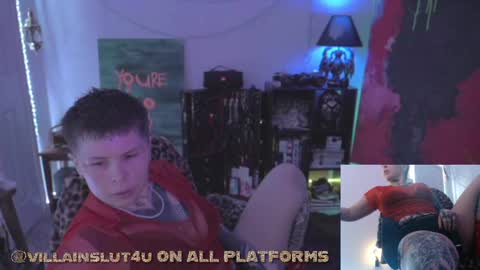 Snapshot of villainslut4u chatting on February 9, 2:38 am Villain Slut online show from February 9, 2:38 am