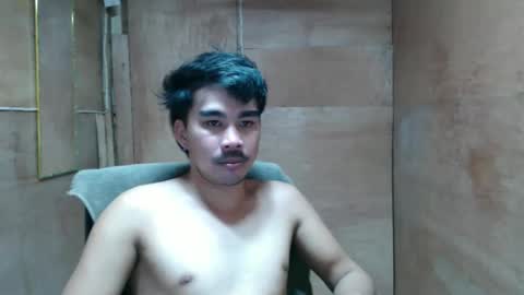 Snapshot of vin_17 chatting on April 21, 2:56 pm Call me Marvin online show from April 21, 2:56 pm