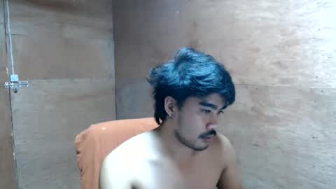 Snapshot of vin_17 chatting on May 22, 3:35 am Call me Marvin online show from May 22, 3:35 am