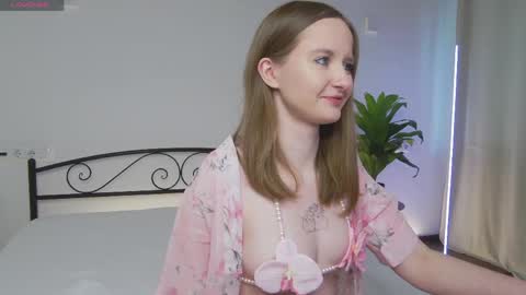 Snapshot of vinacasto chatting on April 26, 2:15 pm vinacasto online show from April 26, 2:15 pm