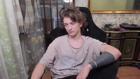 Dimoooooon online show from February 18, 11:33 pm