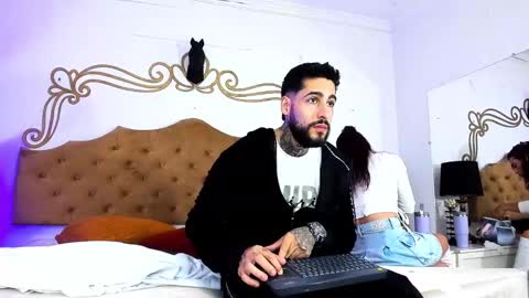 Vinvent and Mishell online show from September 18, 11:34 am