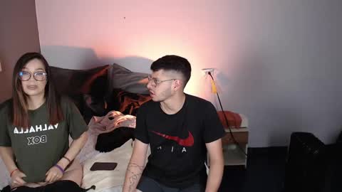 Snapshot of vincentandmia chatting on February 11, 7:16 pm Mia and Vincent online show from February 11, 7:16 pm