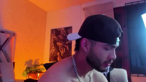 Snapshot of vincentblack_ chatting on February 2, 4:55 am Vincent online show from February 2, 4:55 am