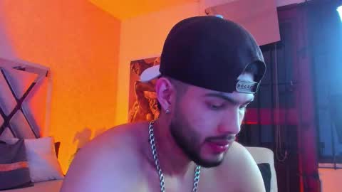 Snapshot of vincentblack_ chatting on February 6, 3:11 am Vincent online show from February 6, 3:11 am