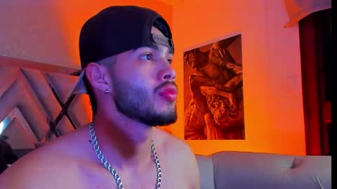 Snapshot of vincentblack_ chatting on February 15, 4:42 am Vincent online show from February 15, 4:42 am