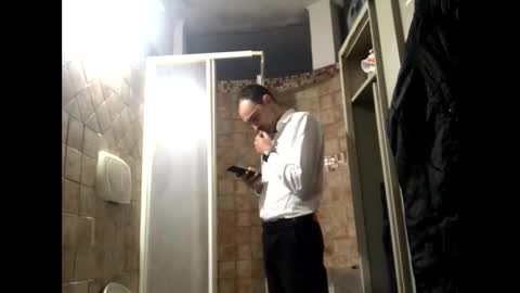 Snapshot of vinmin90 chatting on November 23, 11:37 pm Zenith online show from November 23, 11:37 pm