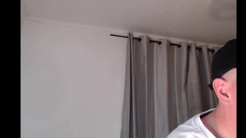 Snapshot of vinnymartin chatting on December 3, 9:02 pm vinnymartin online show from December 3, 9:02 pm